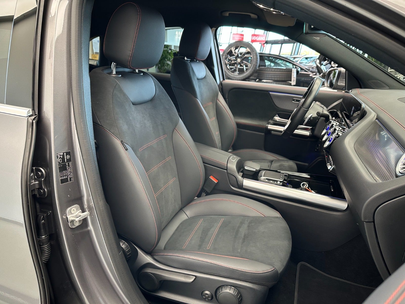 Billede af Mercedes EQA350  AMG Line 4Matic