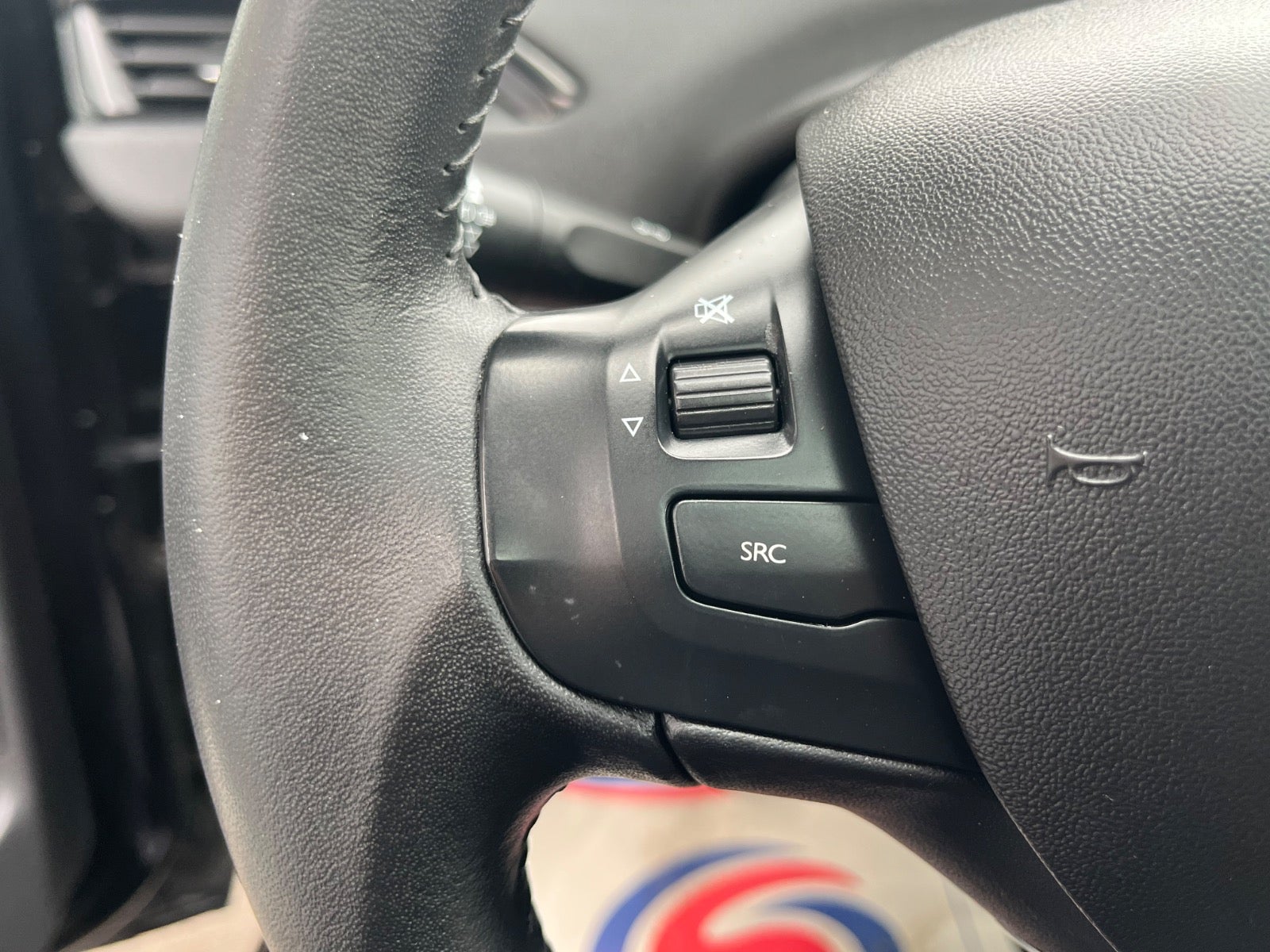 Billede af Peugeot 208 1,5 BlueHDi 100 Allure Sky