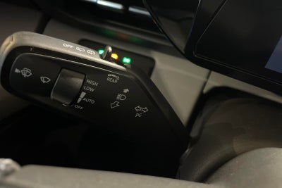 Ford Explorer Premium Extended Range