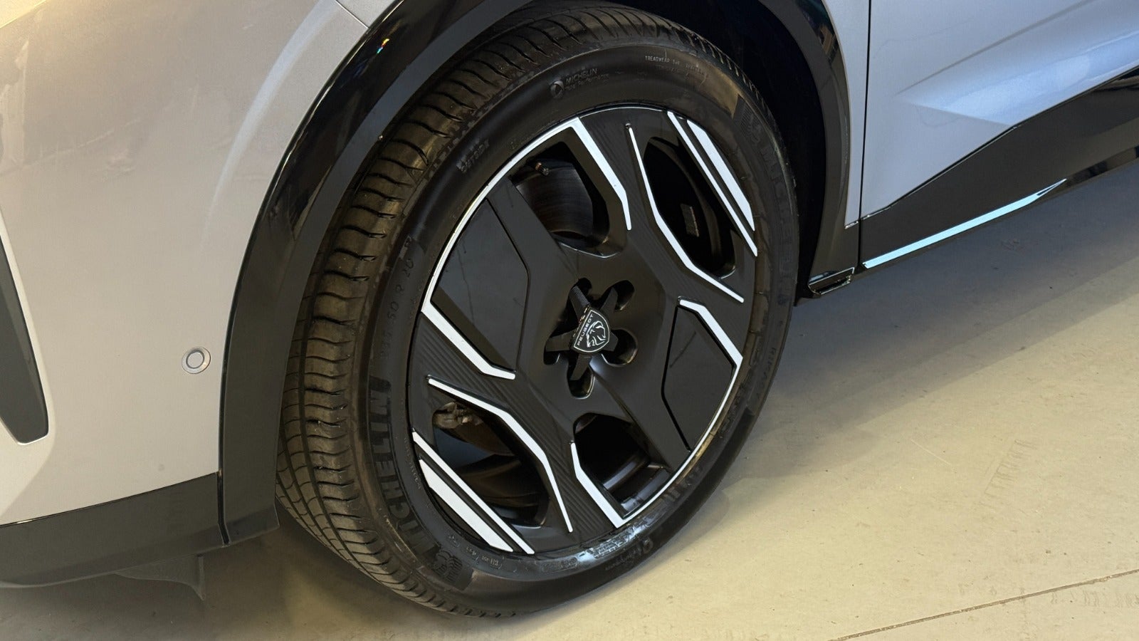 Billede af Peugeot e-5008 77 GT Pack AWD 7prs