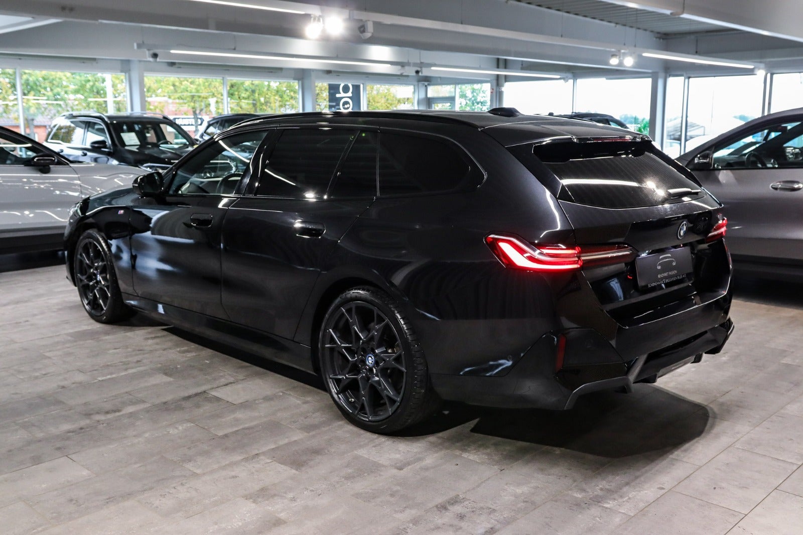 Billede af BMW i5  eDrive40 Touring Fully Charged