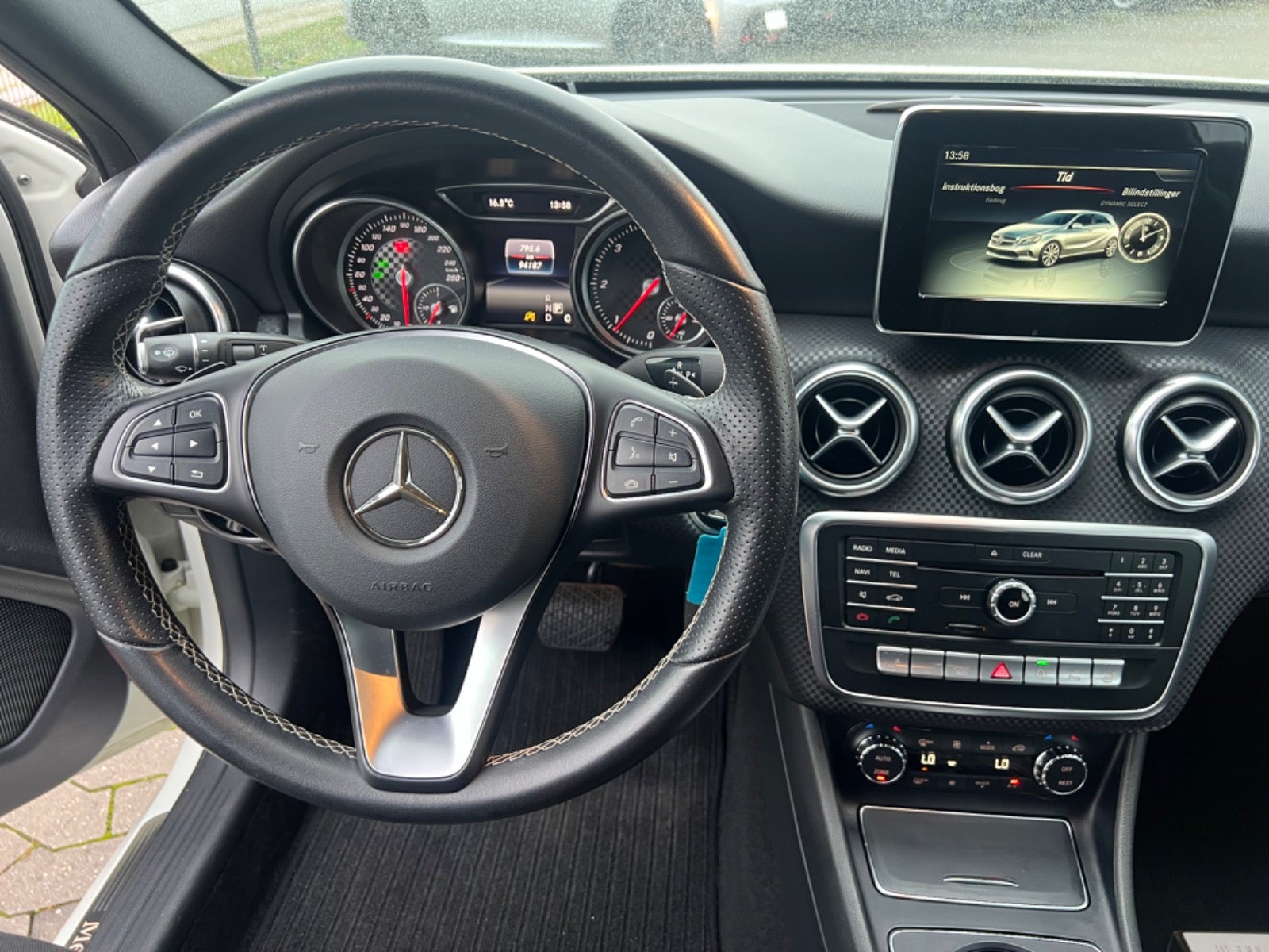 Mercedes A180 d 2016