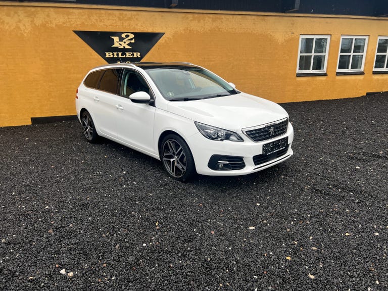 Peugeot 308 BlueHDi 130 Selection Sky SW