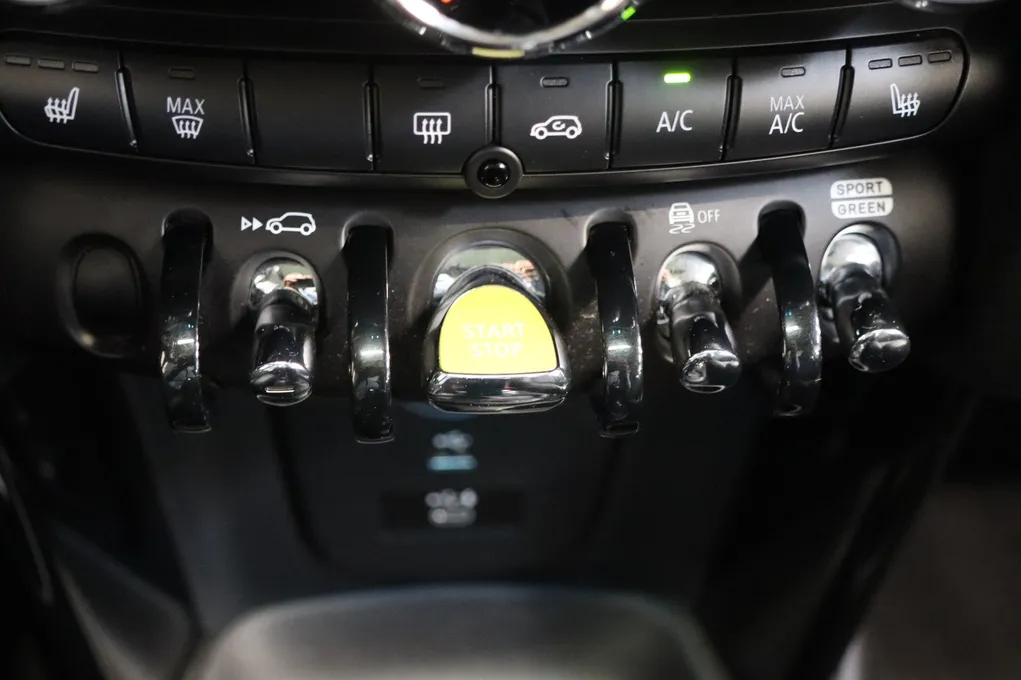 MINI Cooper SE Camden Edition