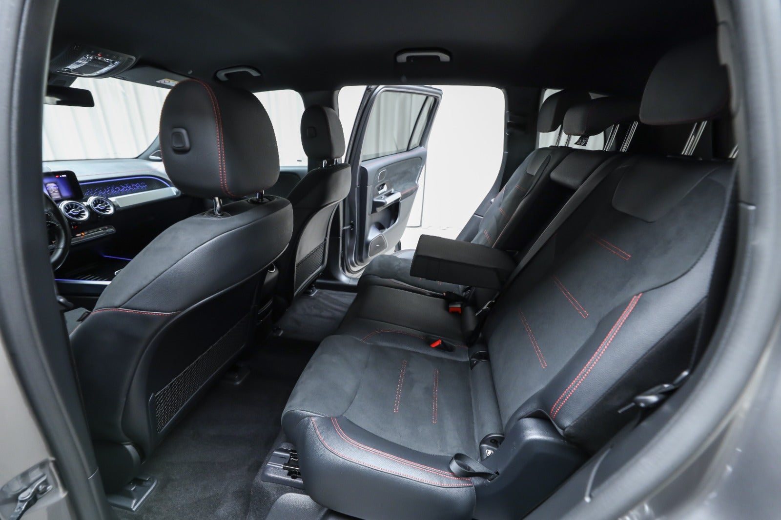 Mercedes-Benz EQB 250+ (5/8)