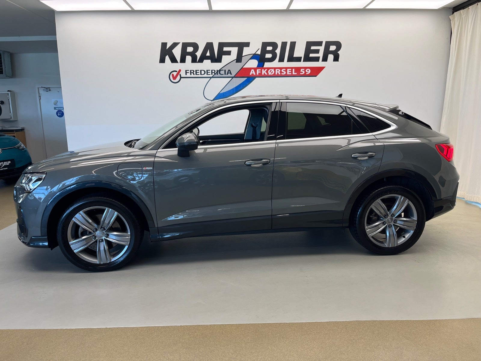Billede af Audi Q3 45 TFSi e Attitude plus Sportback S-tr.