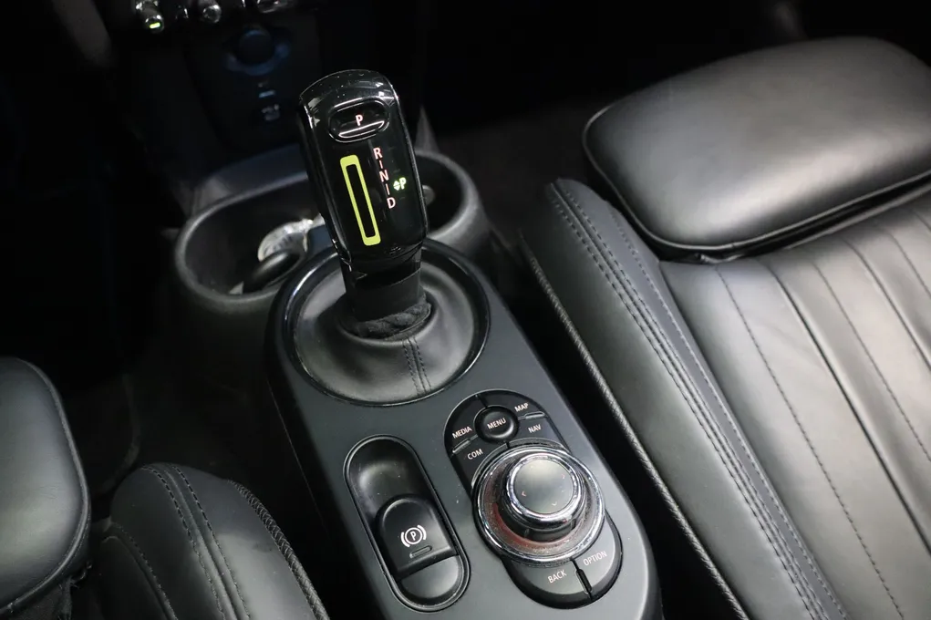 MINI Cooper SE Yours Trim