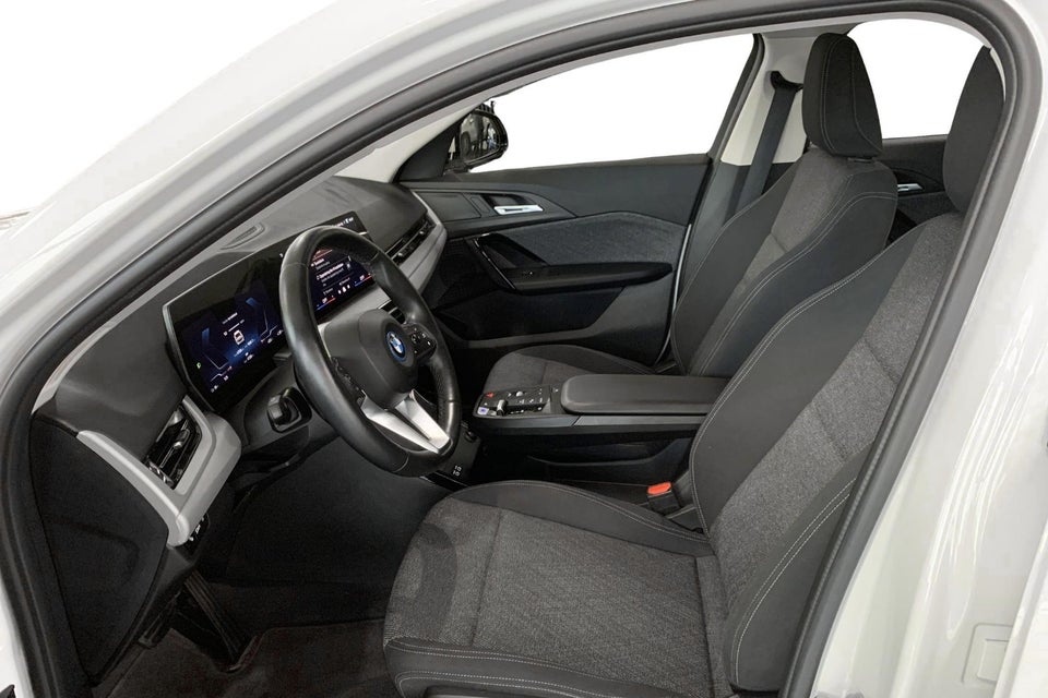 BMW iX2 eDrive20 2024