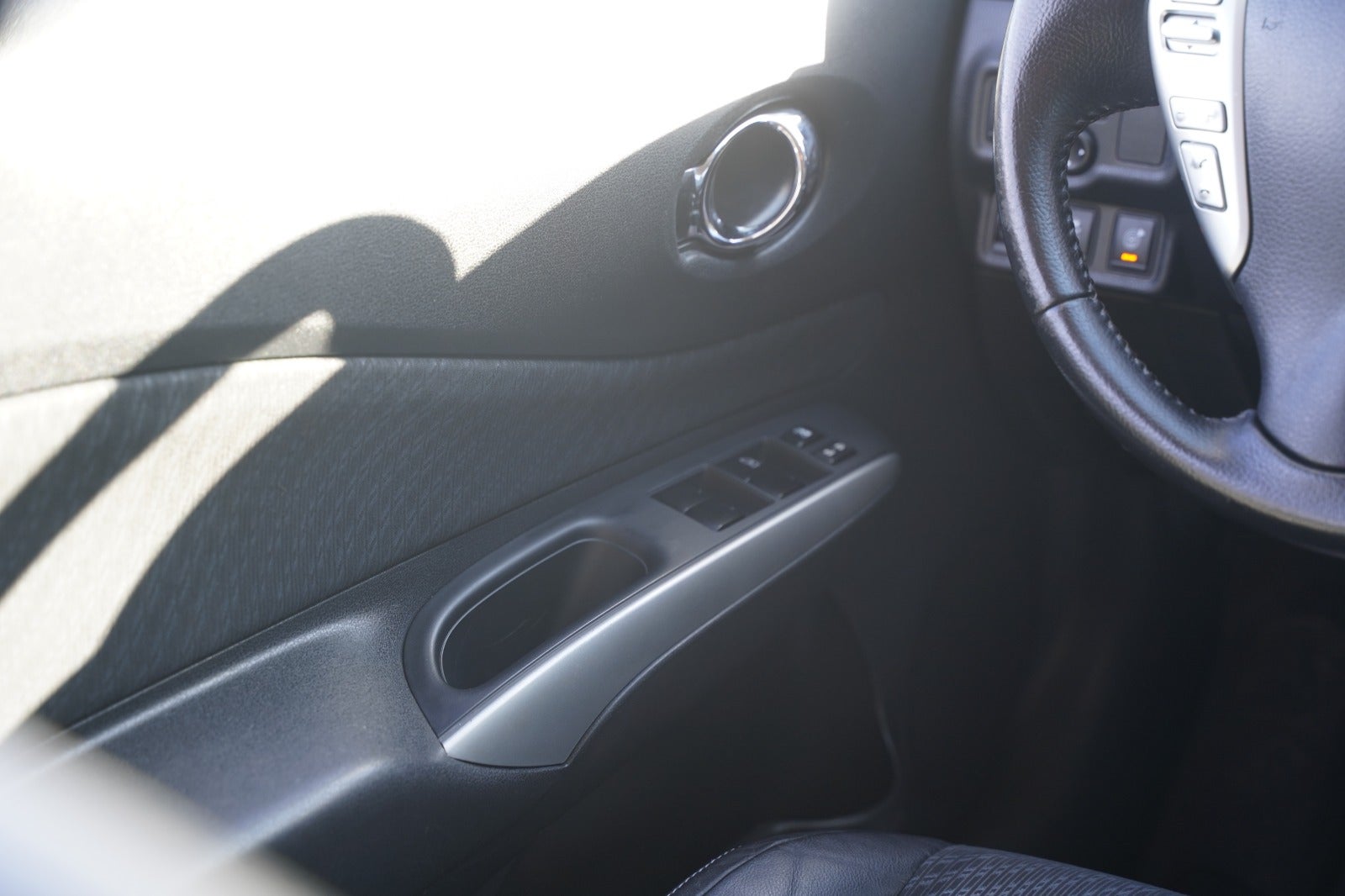 Billede af Nissan Note 1,2 Dig-S 98 Tekna CVT