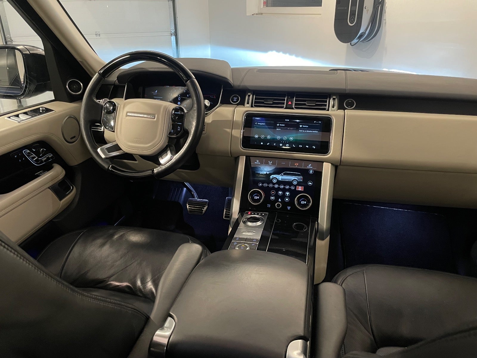 Land Rover – Range Rover