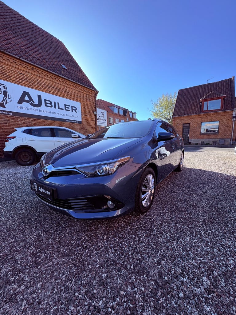 Toyota Auris Hybrid H2 Comfort Touring Sports CVT