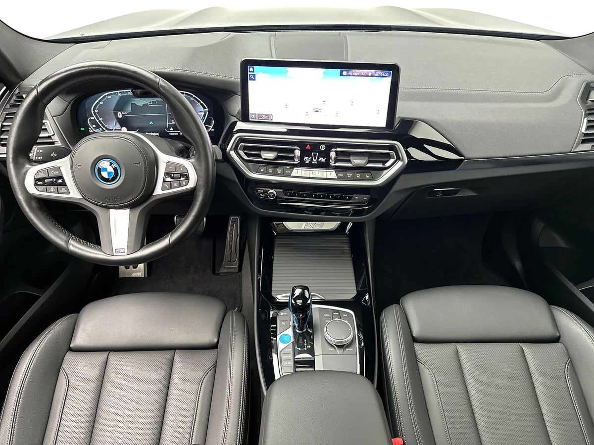 BMW iX3 Charged M-Sport billede 4