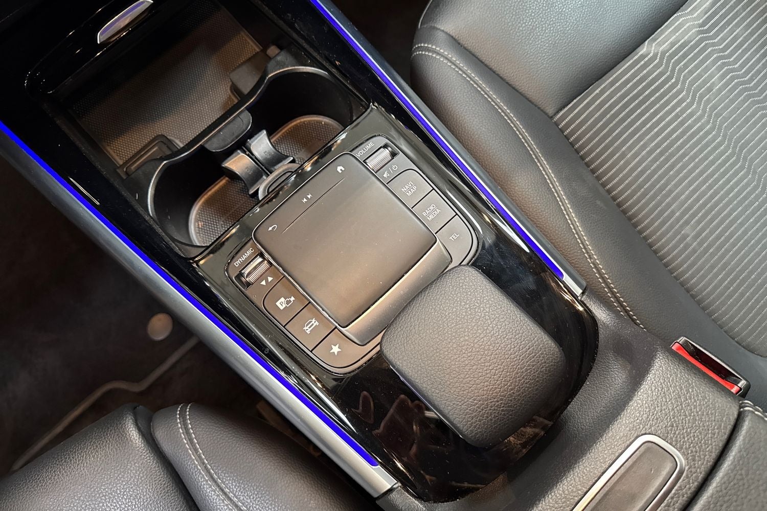 Billede af Mercedes EQA300  Progressive 4Matic