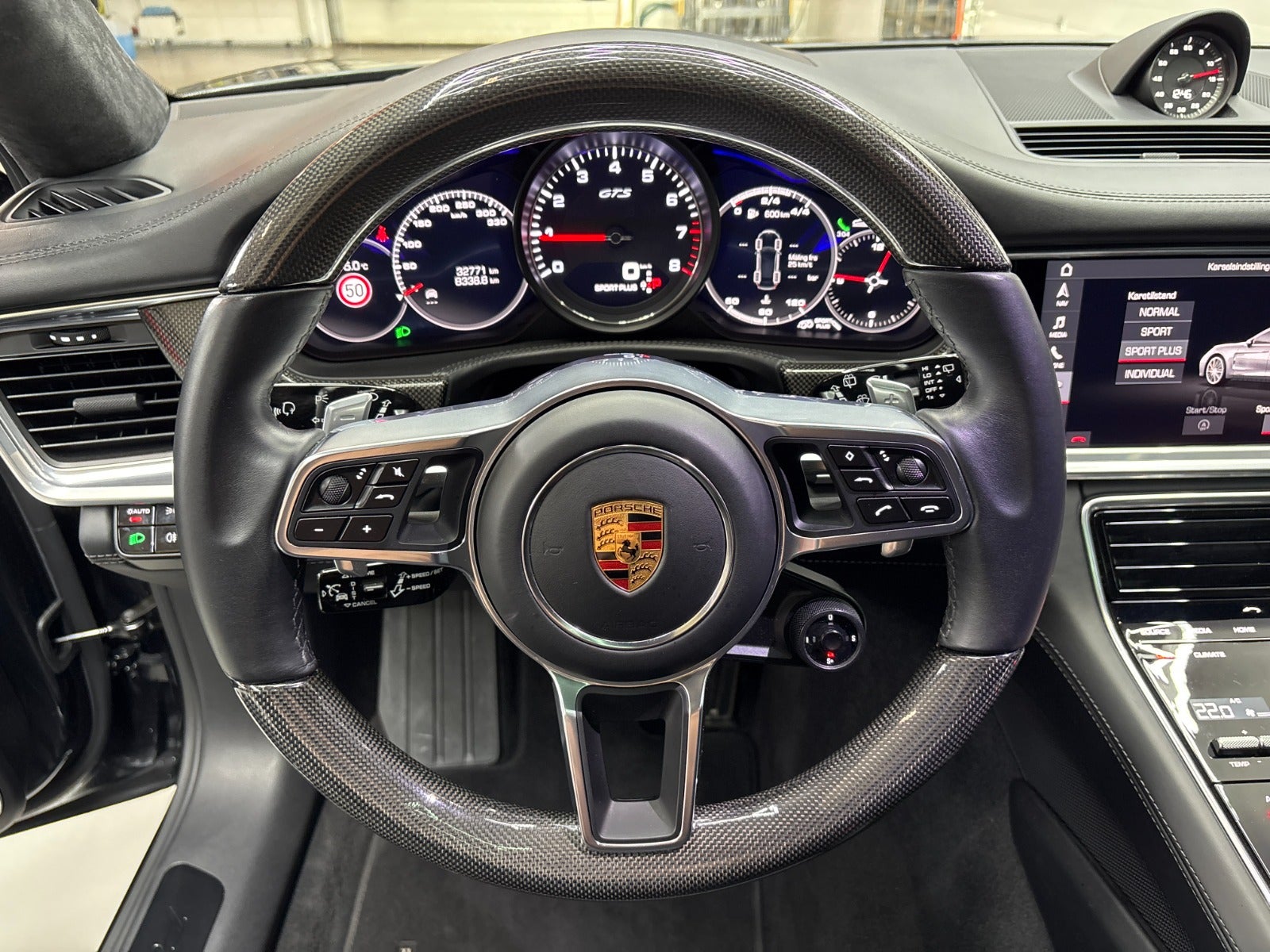 Porsche Panamera GTS 2019