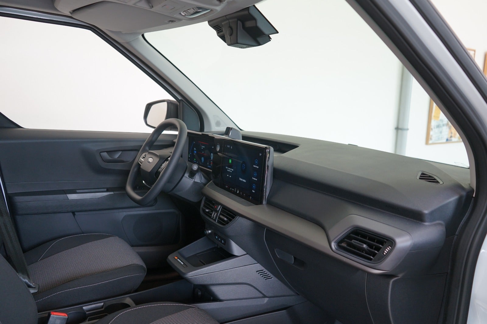 Ford E-Transit Courier