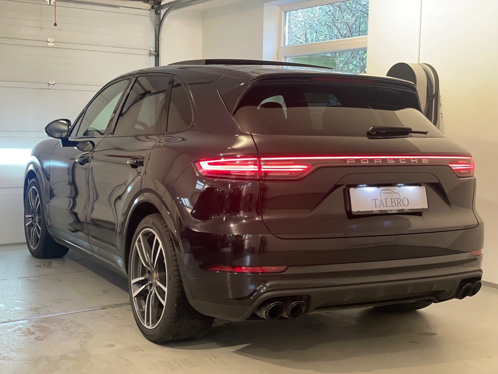 Porsche – Cayenne Turbo