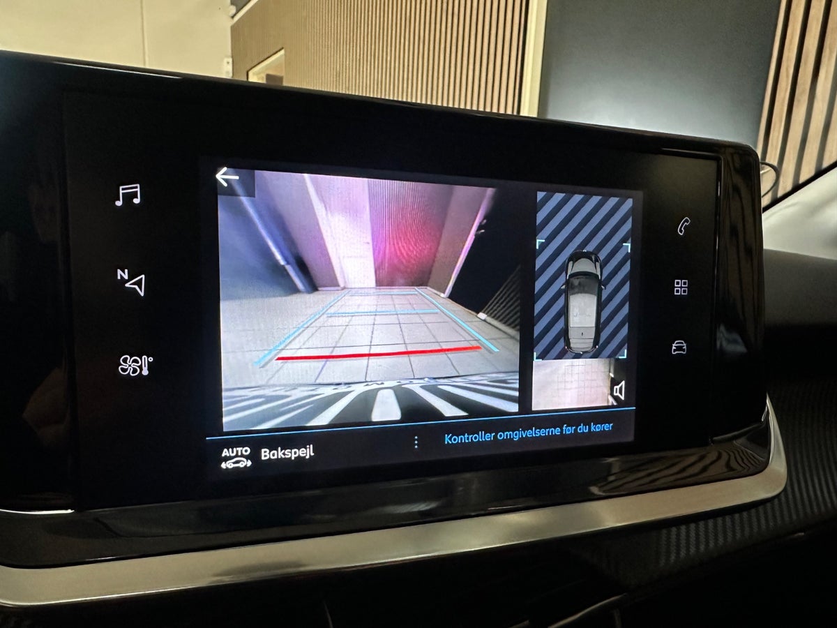 Peugeot 208 PureTech 100 Selection Sport Peugeot 208 PureTech 100 Selection Sport