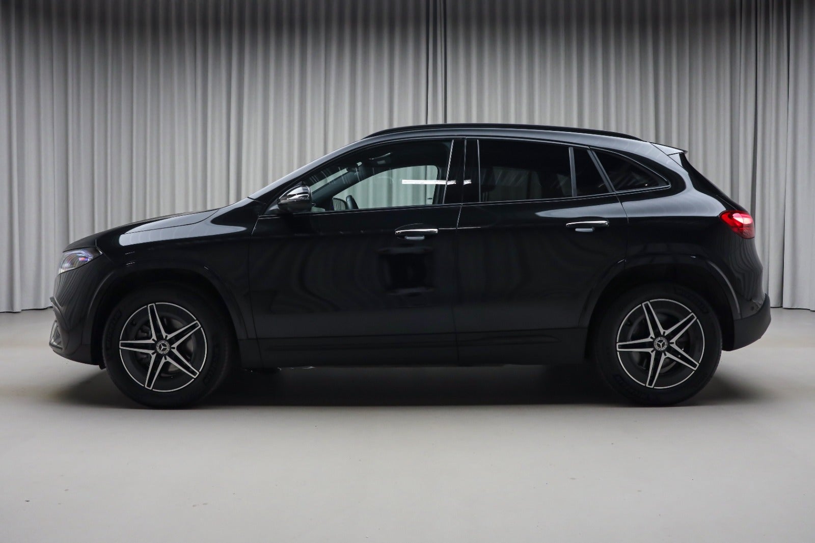 Mercedes-Benz EQA 250+ (6/8)
