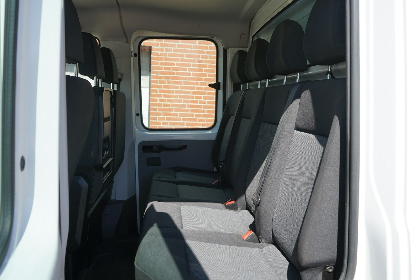 Billede af VW Crafter 35 2,0 TDi 177 Mandskabsvogn m/lad L4