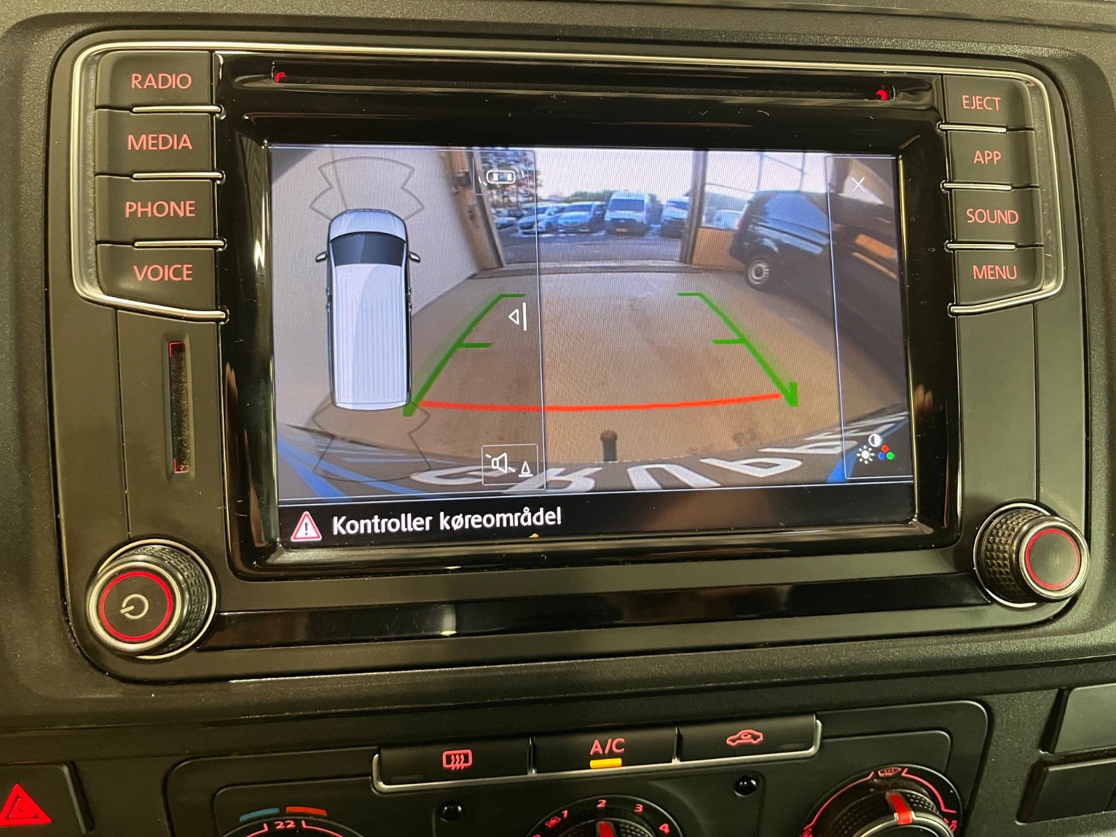Billede af VW Transporter 2,0 TDi 204 Kassevogn DSG lang