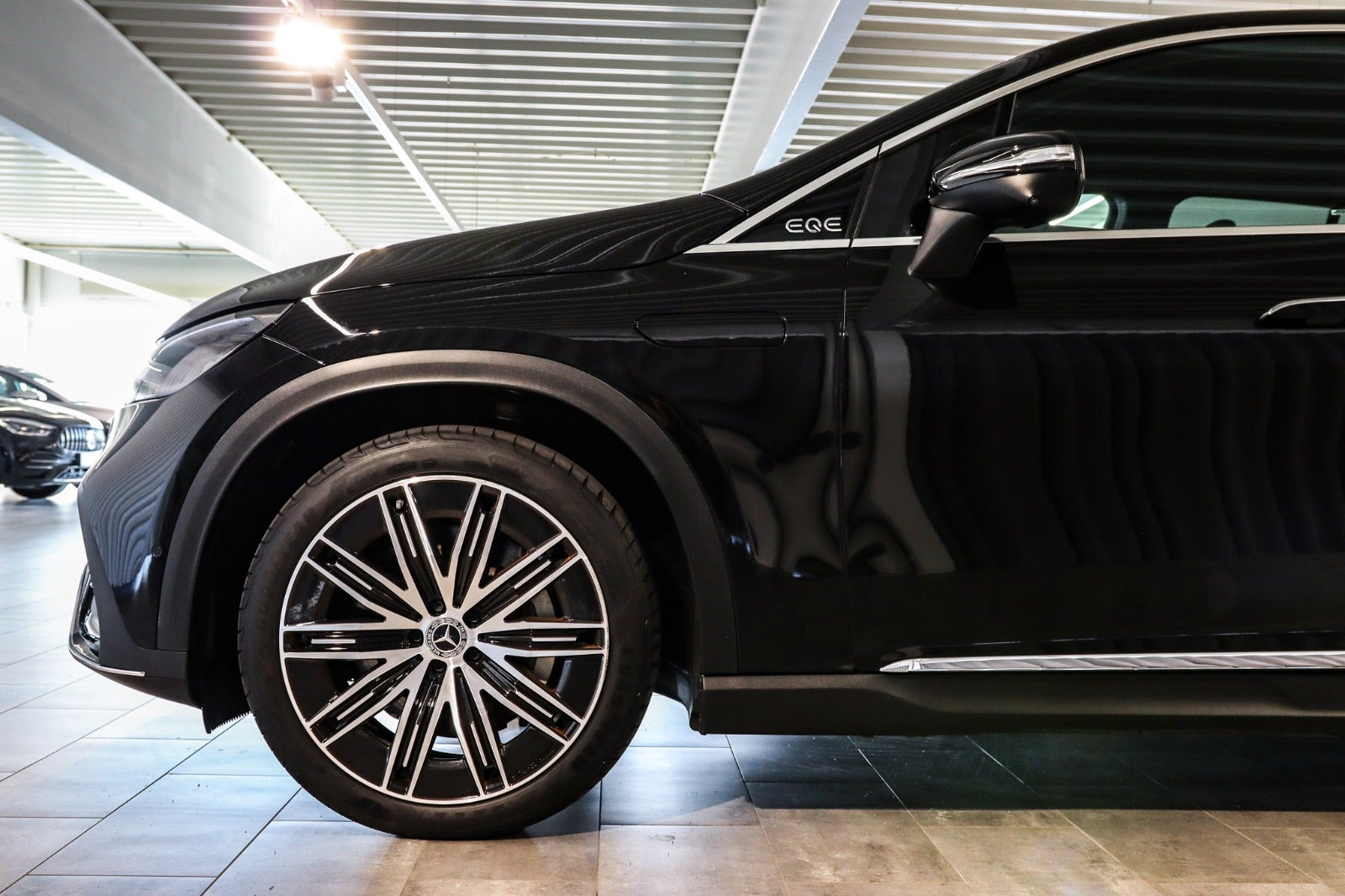 Billede af Mercedes EQE350 SUV  AMG Line 4Matic