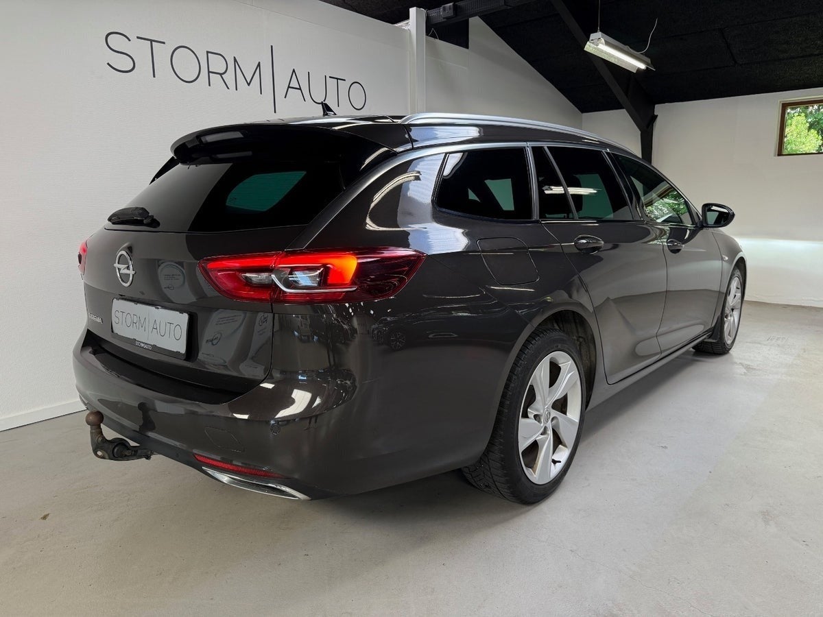 Opel Insignia D 174 Ultimate Sport Tourer aut.