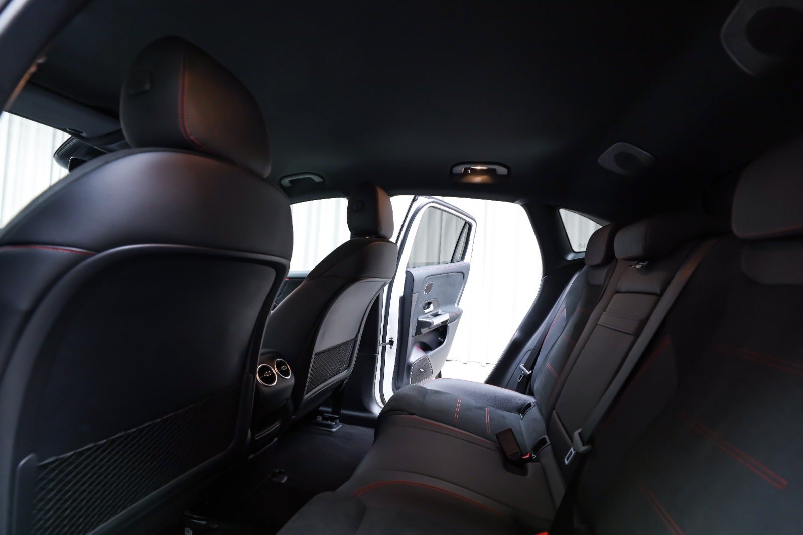 Mercedes-Benz EQA 250+ (5/8)