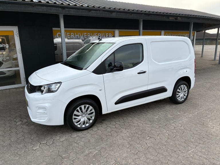 Peugeot Partner BlueHDi 100 L1V1 Plus Van