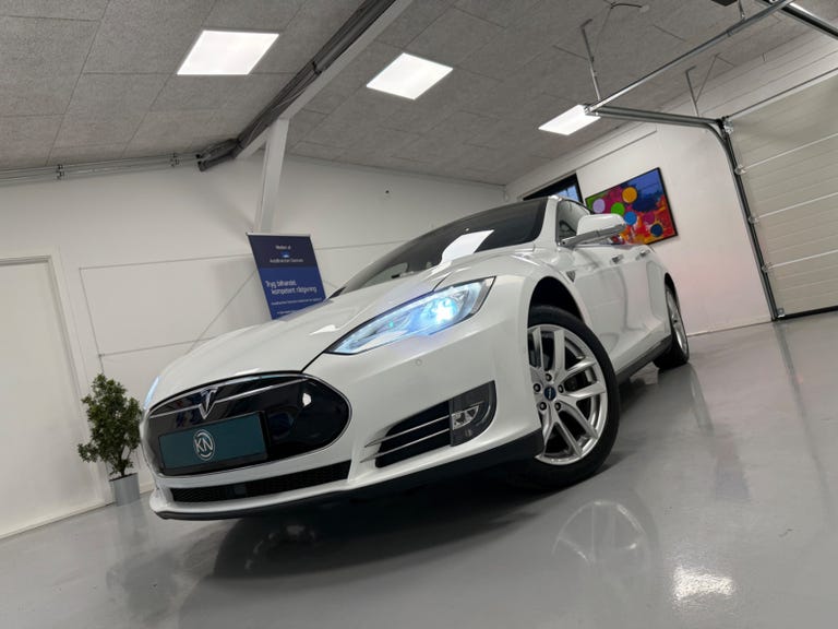 Tesla Model S 85D