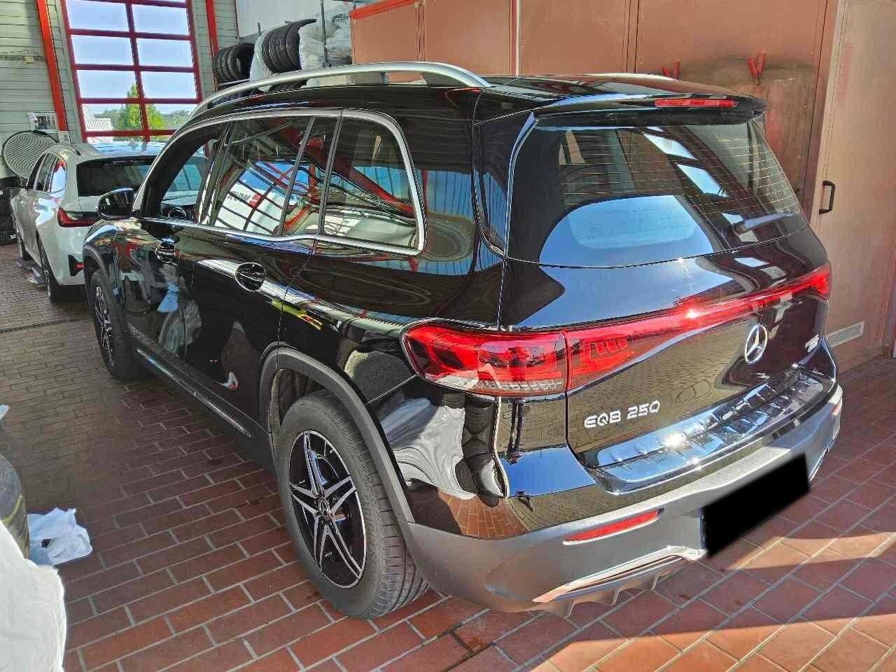Mercedes EQB250 AMG Line