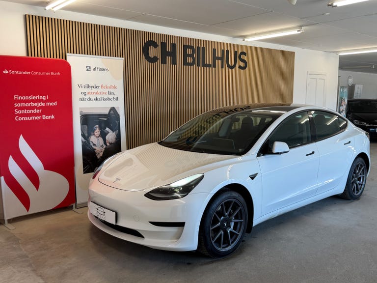 Tesla Model 3 RWD