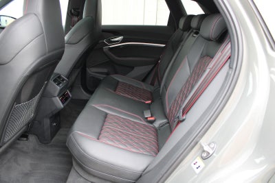 Audi Q8 e-tron S-line Black Style quattro