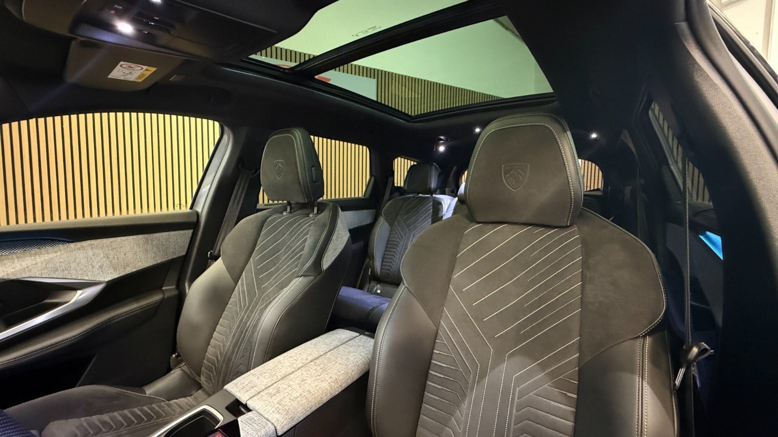 Billede af Peugeot e-5008 77 GT Pack AWD 7prs