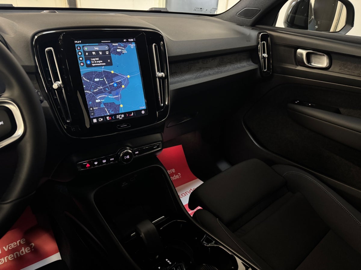 Volvo XC40 P6 ReCharge Core