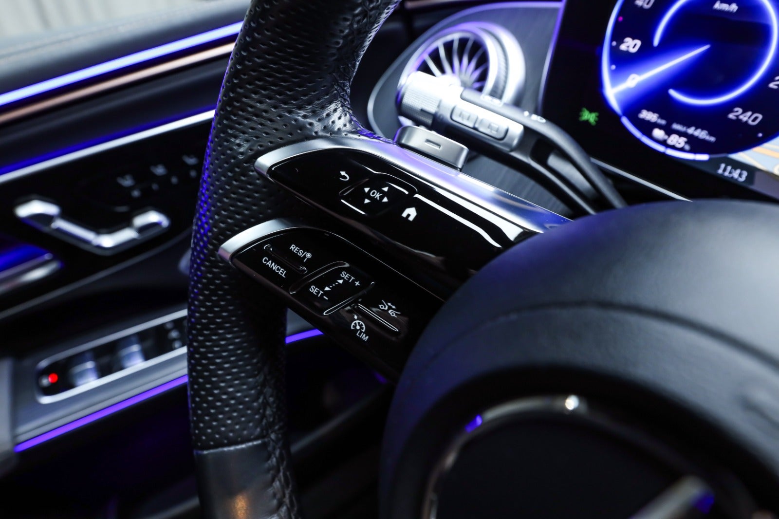 Mercedes-Benz EQS 450 SUV