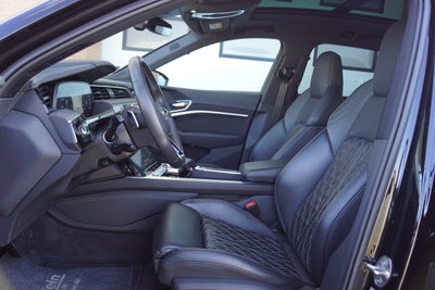 Audi e-tron S quattro