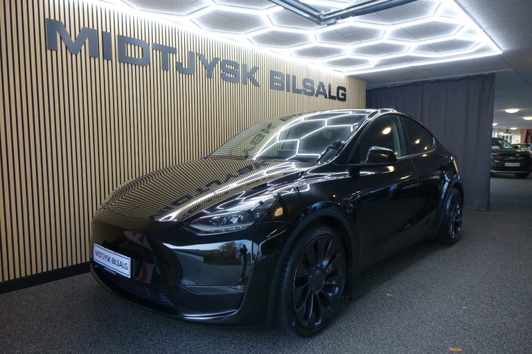 Tesla Model Y Performance AWD