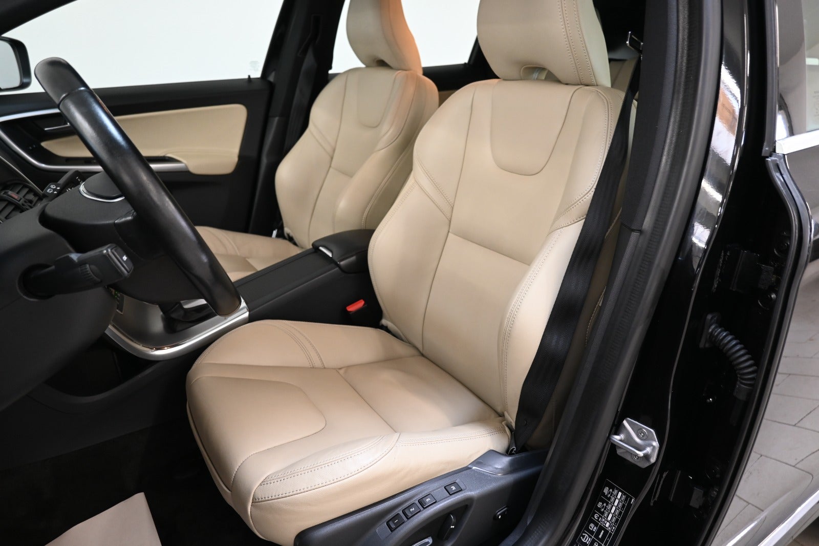 Volvo XC60 D4 190 Summum aut.