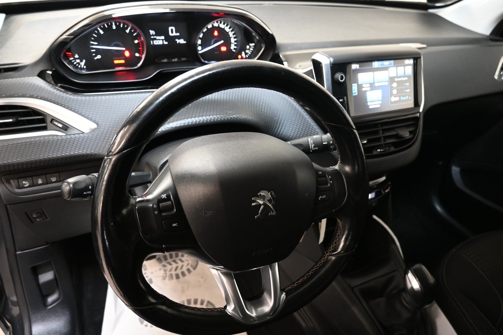 Peugeot 208 BlueHDi 100 Desire