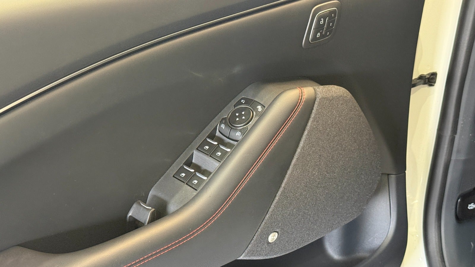 Billede af Ford Mustang Mach-E 91 Premium Extended Range AWD