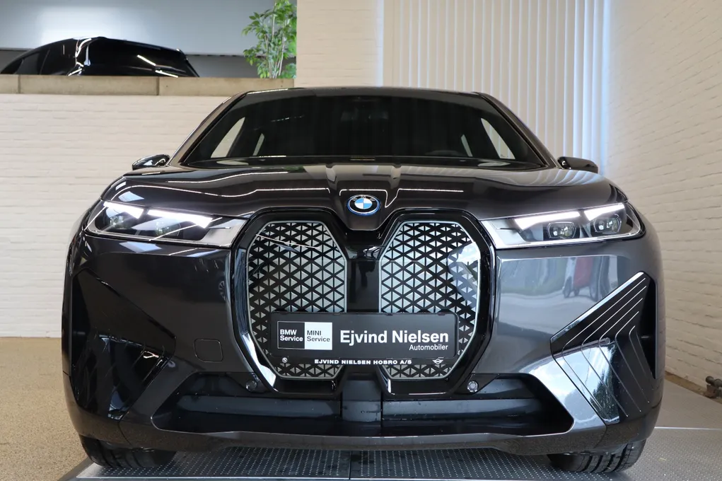 BMW iX xDrive40 Sport Line