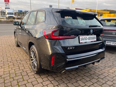 BMW iX1 eDrive20 M-Sport Van