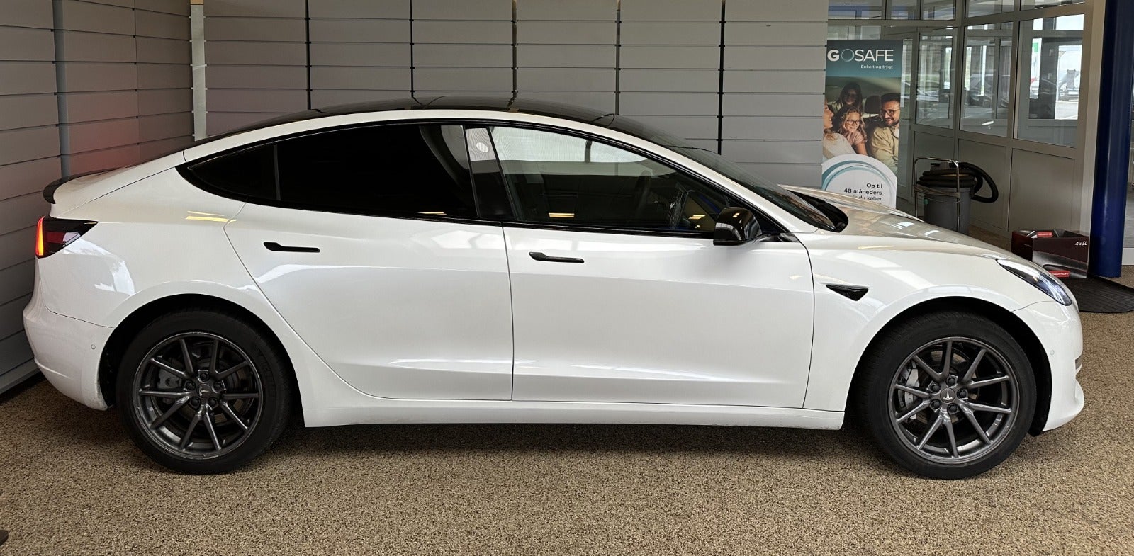 Tesla Model 3 Standard Range+ RWD