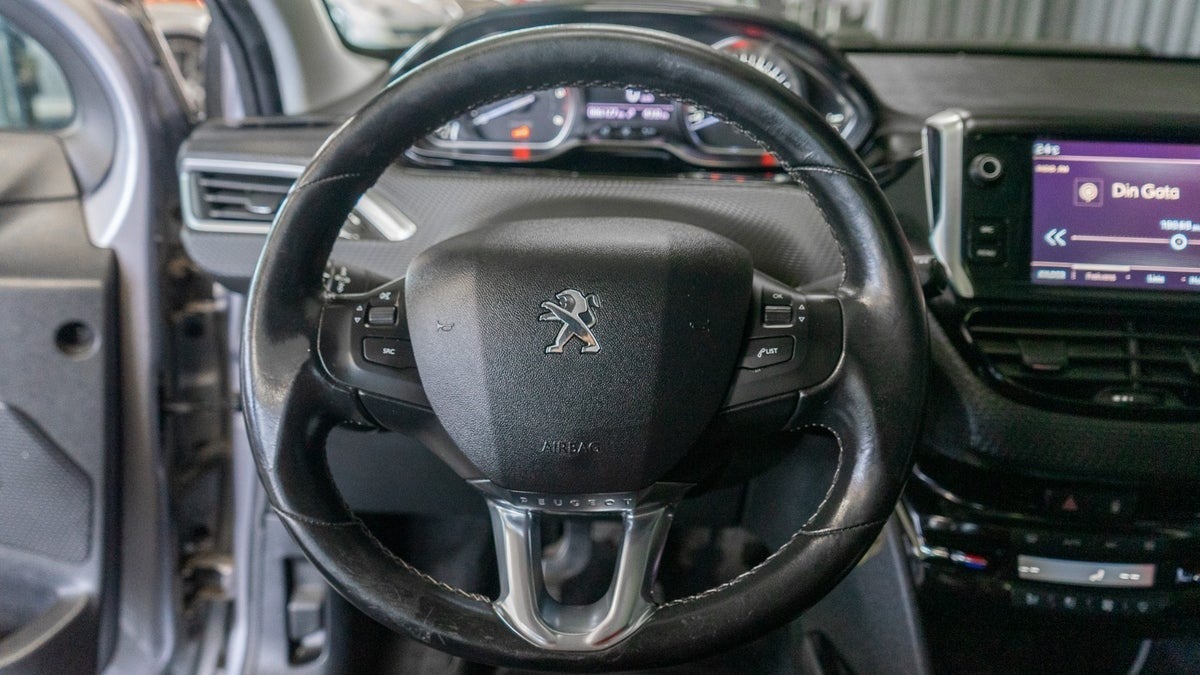 Billede af Peugeot 2008 1,6 BlueHDi 100 Allure Sky