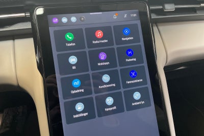 Ford Explorer Premium Extended Range