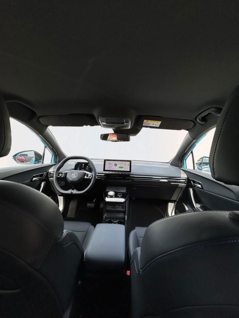 MG 4 Luxury Extended Range