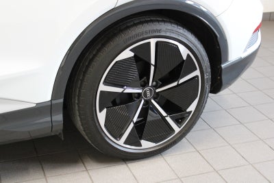 Audi Q4 e-tron S-line quattro