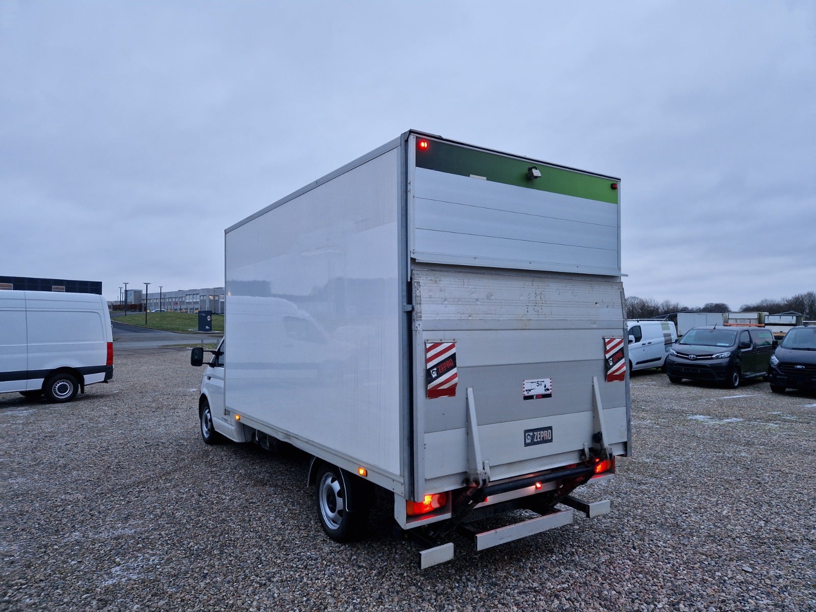 Billede af VW Transporter 2,0 TDi 150 Alukasse m/lift