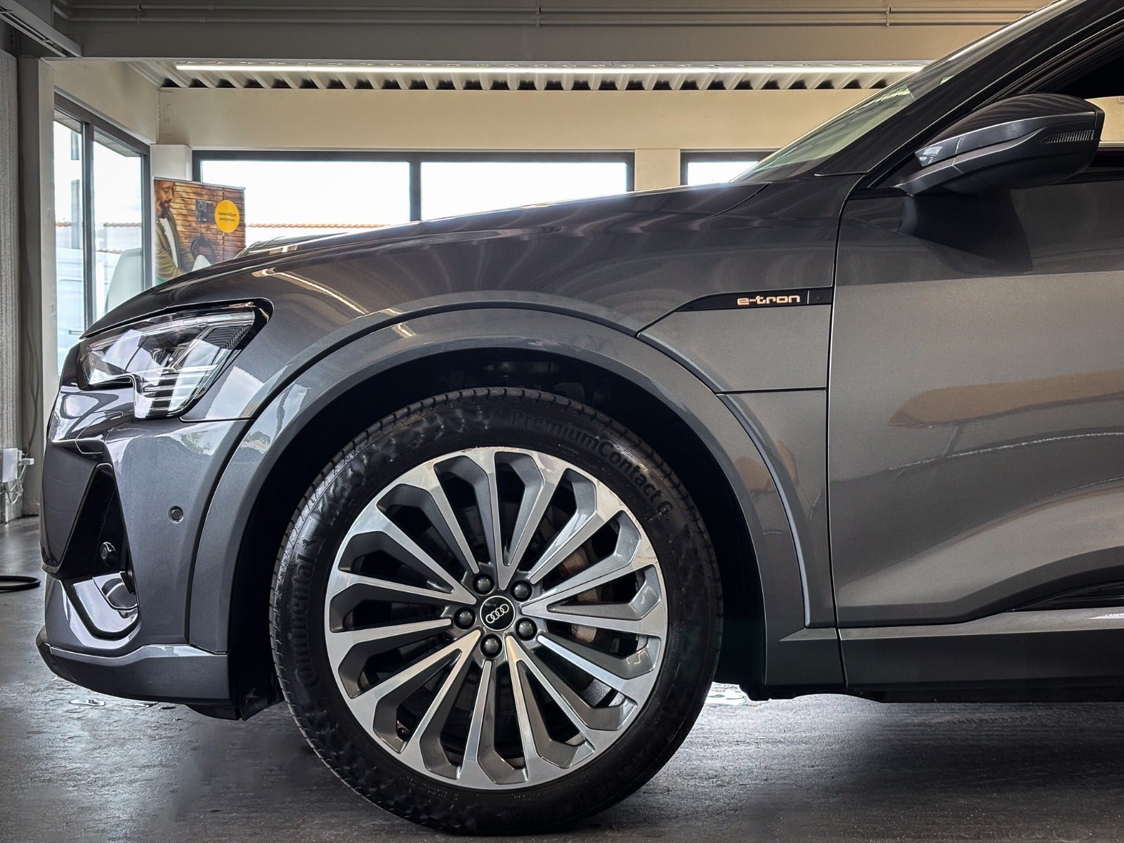 Billede af Audi e-tron 55 S-line quattro