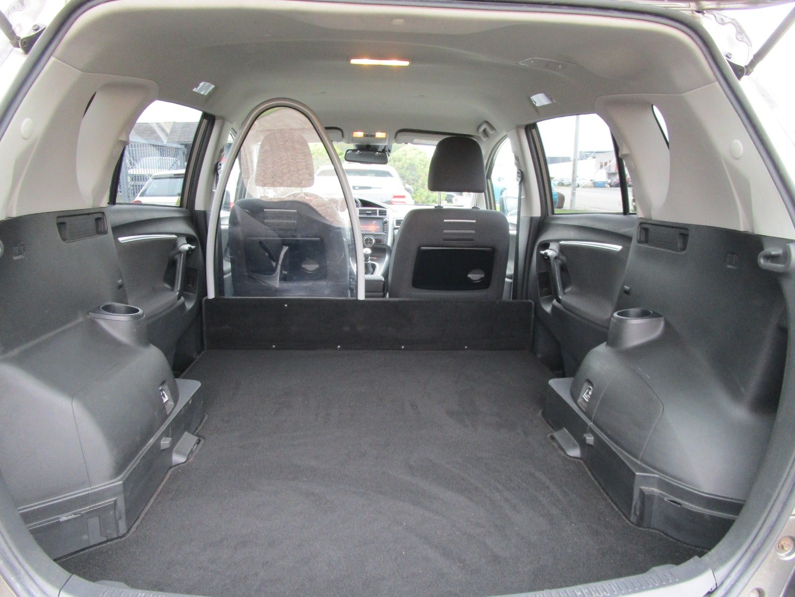 Toyota Sportsvan, Billede 9